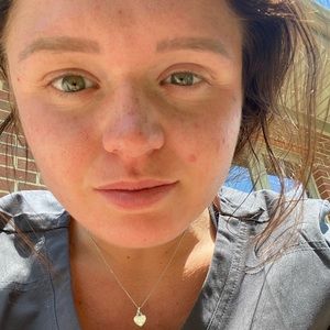 Meet your Posher, Evana